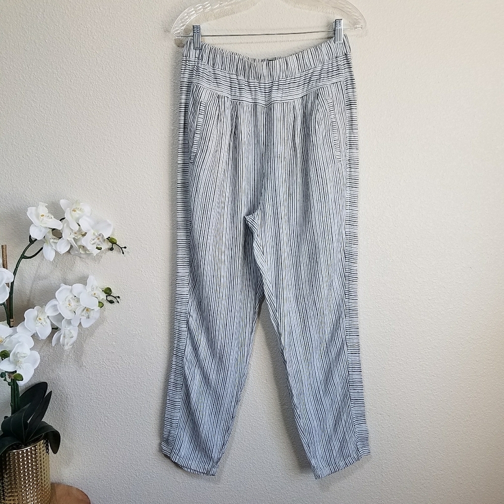 Anthropologie Cropped Linen Pants